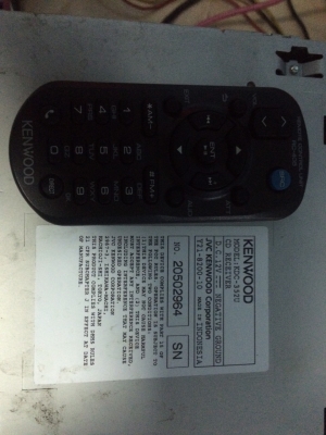 KENWOOD KDC-352U PANDORA 24Bit USB IPOD MP3-RW CD-RW FMคลื่นไทย AUX ปรีเอ้า3ชุด ไฟ7สี พร้อมรีโมท สภาพสวย มือ2 ญี่ปุ่น