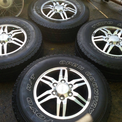 ล้อ isuzu ขอบ 16 พร้อมยางปี 13 ชุดล่ะ 7,500