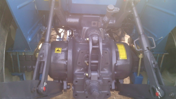 ขายรถไถFORDรุ่น6640คานหน้า NEWHOLLAND  เล่มพร้อมโอนม