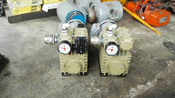 Sale>> เครื่องแวคคัมแห้งสูญญากาศ Made in Japan มอเตอร์ Mitsu 1 HP. 380 V. สลับสายเรียบร้อย มี 2 ตัว ของใหม่ไม่เคยใช้งาน!!