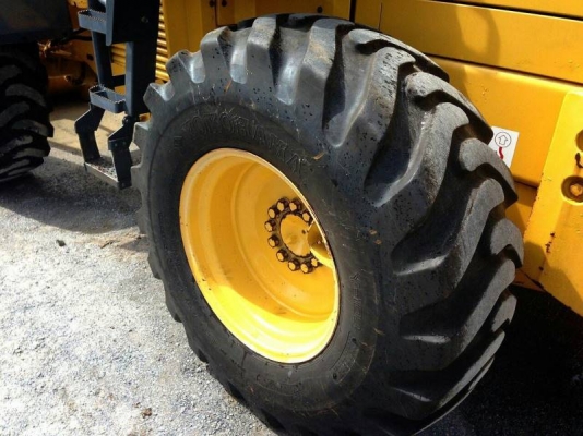 KOMATSU WA100-3 นำเข้าจากญี่ปุ่น 090-986-2521 อ๊อบ