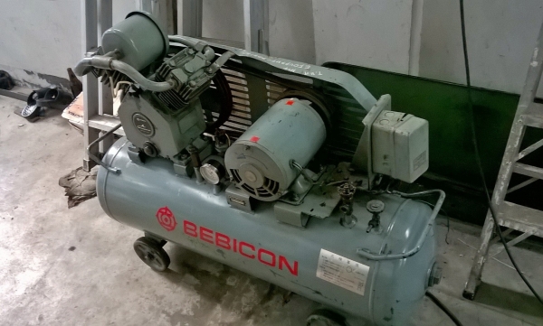 ขายถูกๆ ปั้มลมนำเข้าญี่ปุ่น HITACHI-BEBICON 3 แรง ถัง 100 ลิตร ทดสอบเรียบร้อยแล้ว ทุกระบบใช้งานได้ดีมาก