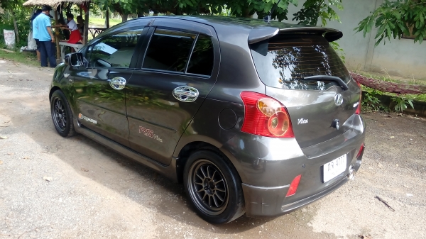 รถบ้าน ยาริส 255000