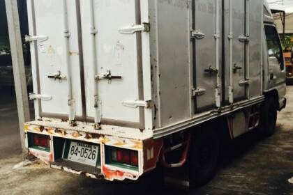 ขายราคา 385,000บ.เบาๆต่อรองได้ สึ่ล้อกลาง อีซูซุ NKR100โบว์ ปี51ยาว3.20ม สภาพกริบสวยเดิม พร้อมใช้งาน ทะเบียนป้ายใหญ่ เล่มพร้อมโอน ราคา 385,000บ ต่อรองได้