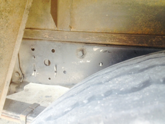 ขายราคา 385,000บ.เบาๆต่อรองได้ สึ่ล้อกลาง อีซูซุ NKR100โบว์ ปี51ยาว3.20ม สภาพกริบสวยเดิม พร้อมใช้งาน ทะเบียนป้ายใหญ่ เล่มพร้อมโอน ราคา 385,000บ ต่อรองได้