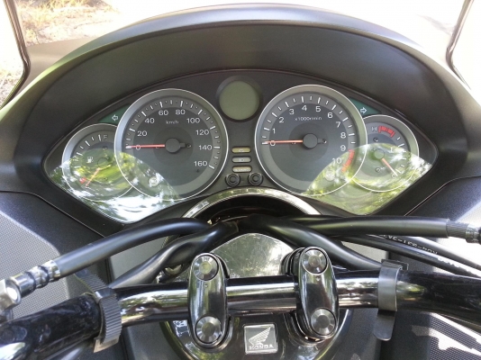 ขาย forza300 รถปี56 สนใจติดต่อ 0817771417