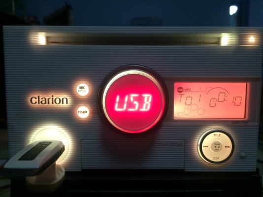 CLARION DUB275MP USB MP3-RW CD-RW AUX ปรีเอ้า2ชุด ไฟ7สี สภาพสวย มือ2 ญี่ปุ่น