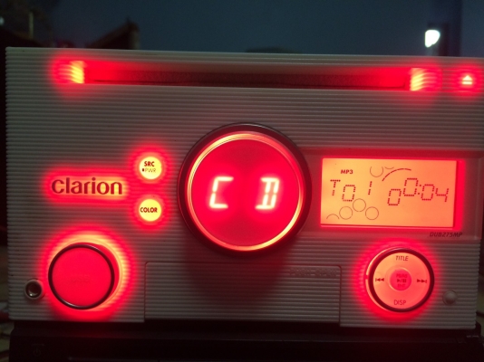 CLARION DUB275MP USB MP3-RW CD-RW AUX ปรีเอ้า2ชุด ไฟ7สี สภาพสวย มือ2 ญี่ปุ่น