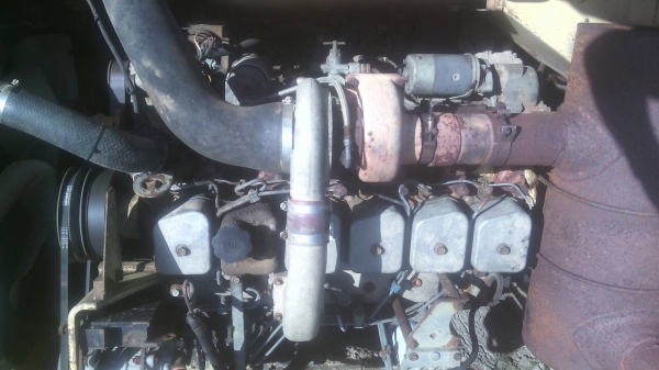 ขายรถแบคโฮ KOMATSU PC200-6 เครื่องคัมมิ้น ราคา 600000