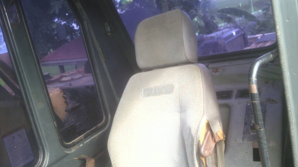 ขายรถแบคโฮ KOMATSU PC200-6 เครื่องคัมมิ้น ราคา 600000