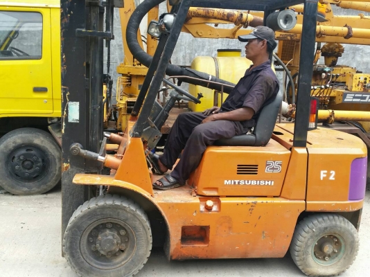 ขาย รถยก โฟลท์ลิฟท์ mitsubishi 2.5 ตัน เสาสูง 4.5 ม 3 ท่อน ดีเซล ชมวีดีโอ ได้ครับ ขาย รถยก โฟลท์ลิฟท์ mitsubishi 2.5 ตัน เสาสูง 4.5 ม 3 ท่อน ดีเซล ชมวีดีโอ ได้ครับ