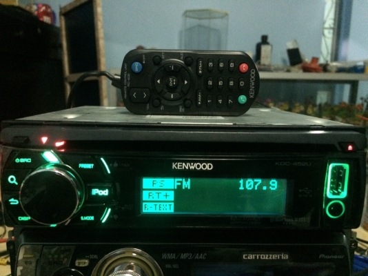 KENWOOD KDC-452U PANDORA 24Bit USB IPOD MP3-RW CD-RW FMคลื่นไทย AUX ปรีเอ้า3ชุด ไฟ7สี คุมกล่องCD พร้อมรีโมท สภาพสวย มือ2 ญี่ปุ่น