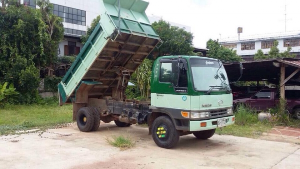 ขายรถ 6 ล้อดั้ม  HINO  ประกอบนอก 210 เเรงม้า ปี 2553  พร้อมใช้งาน ราคาต่อรองได้!!!!