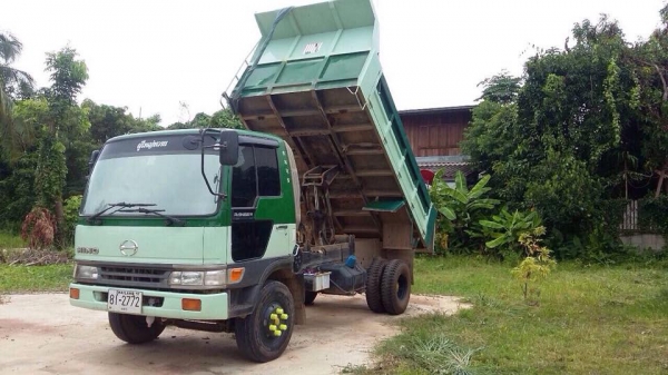 ขายรถ 6 ล้อดั้ม  HINO  ประกอบนอก 210 เเรงม้า ปี 2553  พร้อมใช้งาน ราคาต่อรองได้!!!!