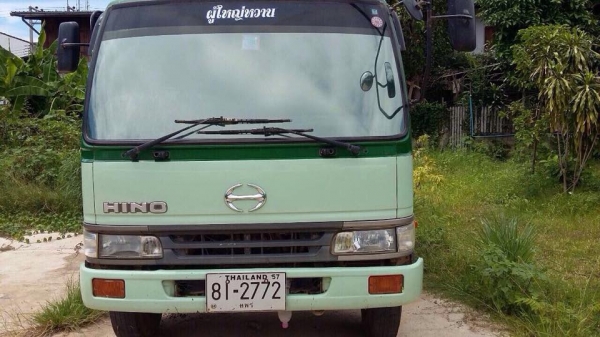 ขายรถ 6 ล้อดั้ม  HINO  ประกอบนอก 210 เเรงม้า ปี 2553  พร้อมใช้งาน ราคาต่อรองได้!!!!