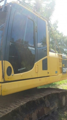 ขายรถแบคโฮ KOMATSU PC200-8 เอกสารอินวอย 16000 ชม.ราคา 1550000