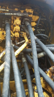 ขายรถแบคโฮ KOMATSU PC200-8 เอกสารอินวอย 16000 ชม.ราคา 1550000