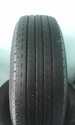 ขายยาง  205-70-15 ปี 12