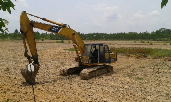 Kobelco SK200 Mark II ตัวเดินเล็กปั้ม K3V ช่วงล่าง 70\% บูมอาร์มสวย