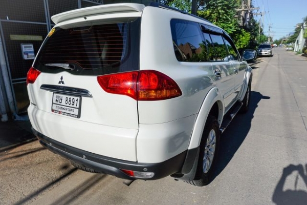 ขาย Mitsubishi Pajero Sport GT 2.5AT เกียร์ออโต้ดีเซลสีขาวมุกรุ่นTOPสุด ปี 2012 สภาพสวยไม่เคยมีอุบัติเหตุราคาถูกด่วนๆ