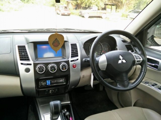 ขาย Mitsubishi Pajero Sport GT 2.5AT เกียร์ออโต้ดีเซลสีขาวมุกรุ่นTOPสุด ปี 2012 สภาพสวยไม่เคยมีอุบัติเหตุราคาถูกด่วนๆ