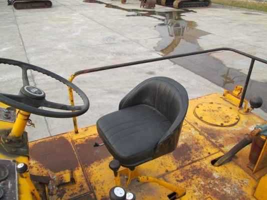 ขายรถบดล้อยาง 20 ตัน DYNAPAC รุ่น R20A มือสองนำเข้า จากญี่ปุ่น ขายรถบดล้อยาง 20 ตัน DYNAPAC รุ่น R20A มือสองนำเข้า จากญี่ปุ่น