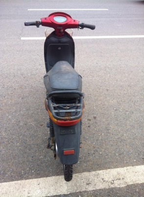 ขายโคลงรถไฟฟ้า ไม่มีแบตนะคับ มีปลั้กเสียบแบต มีกล่องควบคุม ราคา 2900