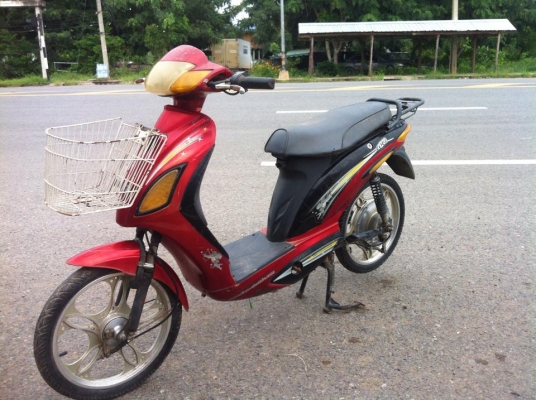 ขายโคลงรถไฟฟ้า ไม่มีแบตนะคับ มีปลั้กเสียบแบต มีกล่องควบคุม ราคา 2900