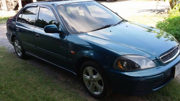 ขายตาโต