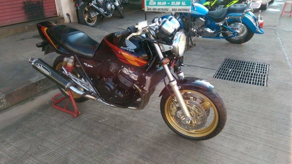 ขายคับ HONDA CB400 ปี98 เวอร์ชั่นSไมล์แดง ทะเบียนพร้อมโอน ภาษีไม่ขาด ท่อแต่ง กันล้ม โซ่สเตอเต็ม แฮนด์บาร์ ราคา 85000 บาท ส่งได้ทั่วไทยคับ สนใจติดต่อ 081-0578282 คับ ส่งได้ทั่วไทยคับ สนใจติดต่อ 081-0578282 FACEBOOK ชาญณรงค์ ป๊อป ชัยอมฤต ไอดีไลน์ POPBIGBIKE