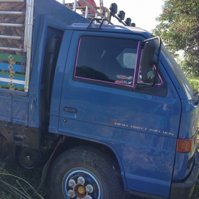 ขายรถ6ล้อ ISUZU NPR110แรง ยาว4.30เมตร สภาพพร้อมใช้งาน เอกสารพร้อมโอน สนใจโทร 090-8588220คุณนะ 093-3258446คุณบิว หรือเข้าดูสินค้าอื่นๆได้ที่ www.truck.in.th/498 หรือเพจFacebook ณรงค์ ซื้อขายรถมือสอง (เว็บไซต์ส่วนตัว) หรือFacebook ตลาดรถมือสอง คุณนะ