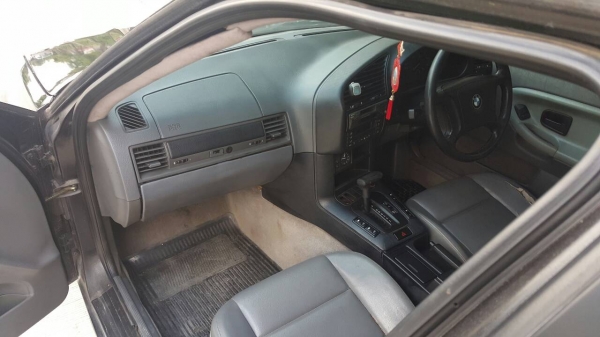 ขายbmw 318i e36 ปี98 เดิมๆเครื่องดีช่วงลางดีไม่มีชน