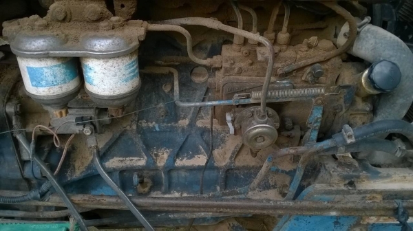 ขายรถไถฟอร์ด 6600 เสื้อลาย เอกสารเล่มทะเบียนครบ อุปกรณ์มีผานดันหน้า ผาน 6