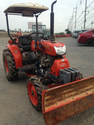 ขายรถไถนั่งขับ KRT140 พร้อมผาน 3 สภาพเดิมๆ พร้อมใช้งานเลย