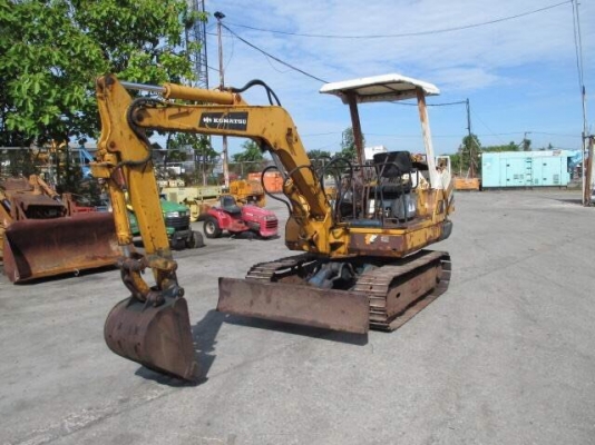 ขายด่วน รถแบคโฮขุด-ดัน KOMATSU PC20-3 รถเก่านอกแท้ สภาพพร้อมใช้งาน ช่วงล่างเต็มสวย เครื่องปั้มดีเยี่ยม