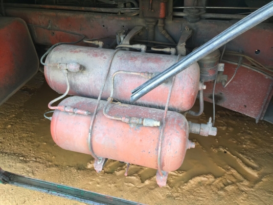 6ล้อบัสขนส่งพนักงาน..รถสวยดี สภาพดี ภายในสวย..ประมาณ45ที่นั่ง.