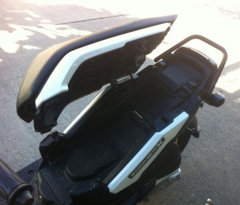 Honda Zoomer X ชุดสีไร้ตำหนิ 5000โล โอนฟรี ส่งฟรี สภาพป้ายแดง