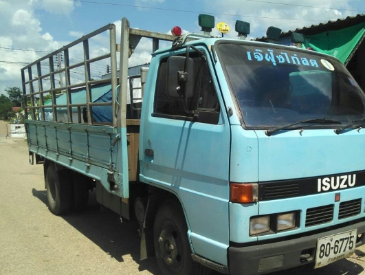 หกล้อ อีซูซุ NKR110 ปี35เกียร์สั้น แอร์หนาว สภาพดีสวยพร้อมใช้ ทะเบียนพร้อมโอน ราคา 225,000บ ถูกๆ