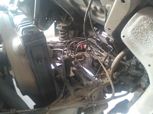 หกล้อ อีซูซุ NKR110 ปี35เกียร์สั้น แอร์หนาว สภาพดีสวยพร้อมใช้ ทะเบียนพร้อมโอน ราคา 225,000บ ถูกๆ