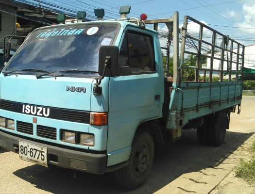 หกล้อ อีซูซุ NKR110 ปี35เกียร์สั้น แอร์หนาว สภาพดีสวยพร้อมใช้ ทะเบียนพร้อมโอน ราคา 225,000บ ถูกๆ