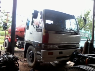 รถบรรทุกน้ำราคา675,000  Hino 215แรง รุ่นFF1J ทะเบียนพร้อมโอน