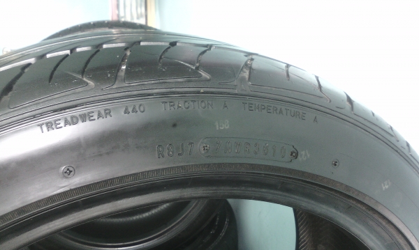 ขายยาง 225/45/18 ปี 3810