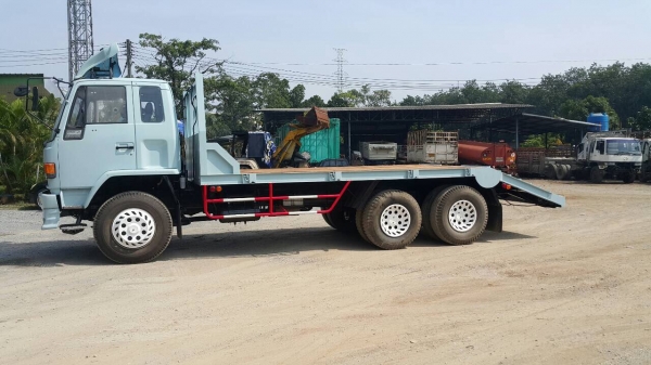 10ล้อท้ายลาด2เพลา นางฟ้าแท้ๆ240แรง..รถเก็บงานใหม่ ท้ายลาดใหม่ รถไม่เคยชน เครื่องไม่เคยแกะ