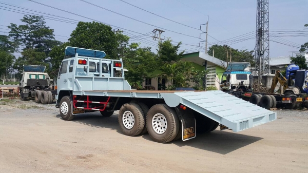 10ล้อท้ายลาด2เพลา นางฟ้าแท้ๆ240แรง..รถเก็บงานใหม่ ท้ายลาดใหม่ รถไม่เคยชน เครื่องไม่เคยแกะ