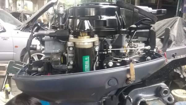 เครื่องyamaha  15 hp 2จังหวะ  หางสั้น  สตาจไฟฟ้า