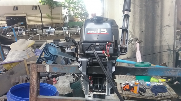 เครื่องyamaha  15 hp 2จังหวะ  หางสั้น  สตาจไฟฟ้า