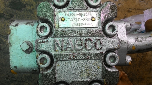 ขายครับ....ถูกๆเลย ราคา 12000 พล้อมส่งฟรีครับ ปั้มเกียร์สอมตอน..NABCO..A210-889-HP2516JAGR-PH3034PHตัดจากแมคโฮใช้งานได้ดีอยู่เกวัดเทสแล้ว