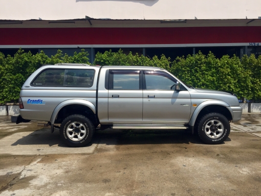 ขายแลก รถบ้าน ใช้งานน้อย สภาพสวย 4 ประตู Mitsubishi grandis เครื่องยนต์ 2.8 ปี 2001 4x4 Super 2.8 GLS 4WD ยาง FB goodrich 4 เส้น เบรค ABS air bag  สภาพพร้อมใช้งานทันที ราคาถูก เดิมๆ ขาย ถูกๆ 210000 ติดต่อ 0889419663