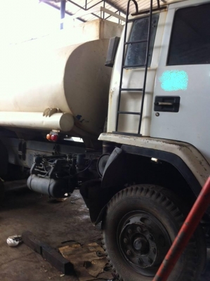 สิบล้อ บรรทุก น้ำ ISUZU FXZ เครื่อง 270 แรงม้า 1,100,000 BHT.