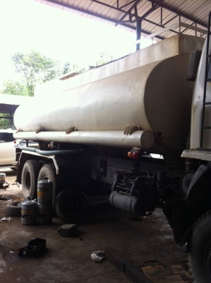 สิบล้อ บรรทุก น้ำ ISUZU FXZ เครื่อง 270 แรงม้า 1,100,000 BHT.